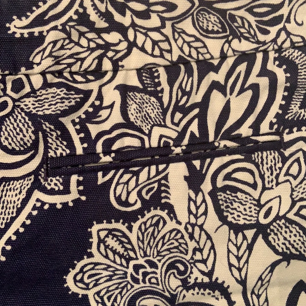 Size 10 women’s Gap shorts - Picture 4 of 5